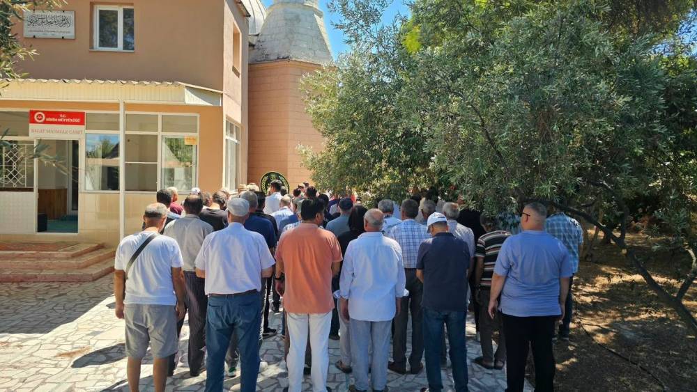 Oğlu tarafından bı&ccedil;aklanan baba hayatını kaybetti
