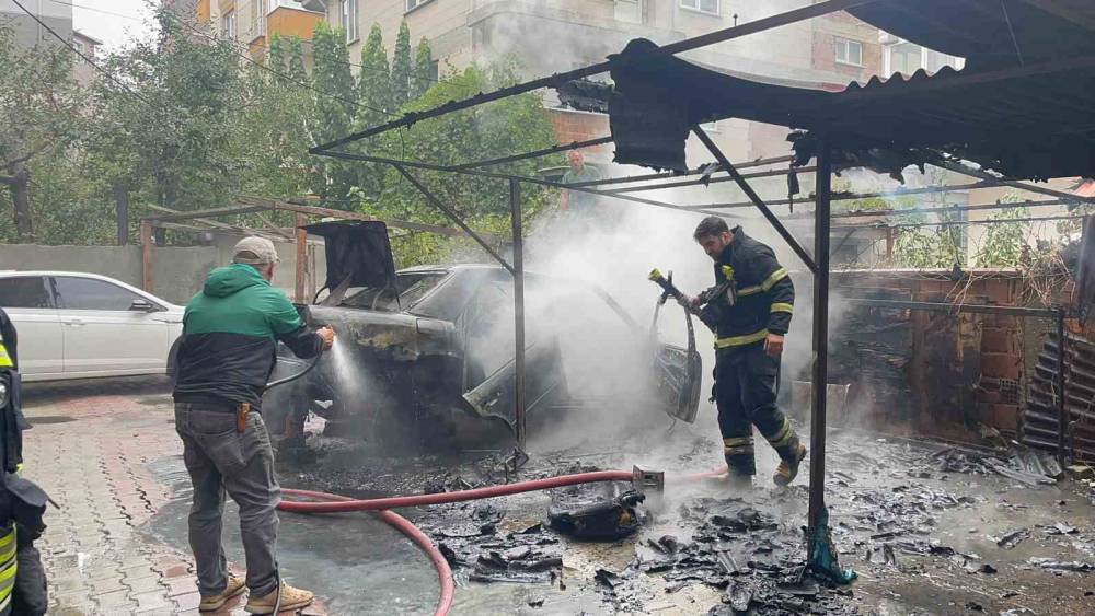 Yangını s&ouml;nd&uuml;rmek isterken yaralandı
