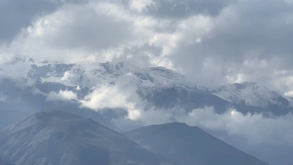 Cilo Dağları beyaza b&uuml;r&uuml;nd&uuml;
