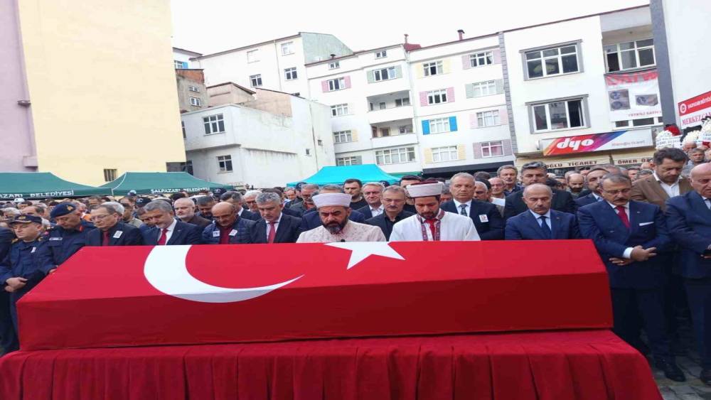 Kalp krizi sonrası hayatını kaybeden polis memuruna son g&ouml;rev
