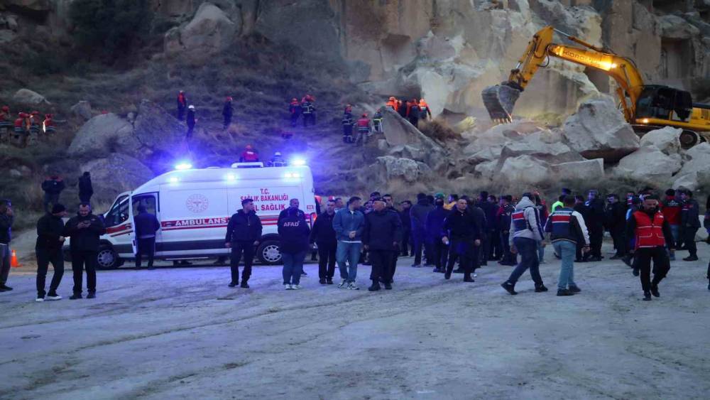 Kapadokya&rsquo;da yıkılan peribacasının altında kalan 1 kişinin cansız bedenine ulaşıldı
