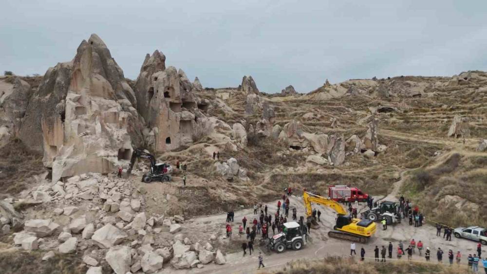 Kapadokya&rsquo;daki &ccedil;&ouml;ken peribacası havadan g&ouml;r&uuml;nt&uuml;lendi
