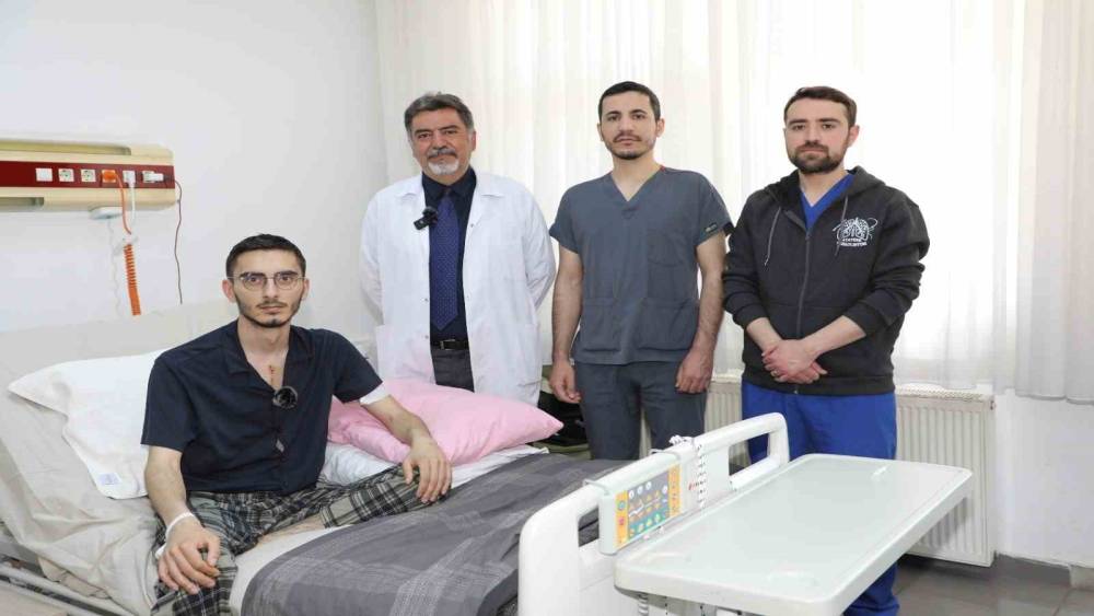 Grip olduğunu d&uuml;ş&uuml;nd&uuml; doktora gitmedi: Hayatının şokunu yaşadı
