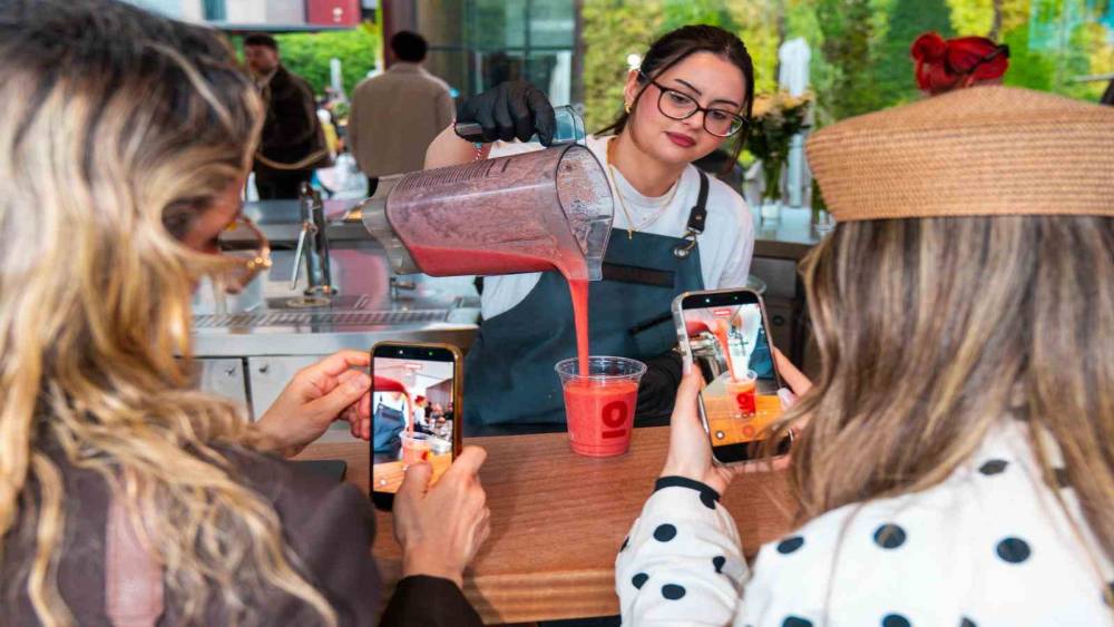 Espressolab yaz men&uuml;s&uuml;n&uuml; ve Avrupa&rsquo;daki yeni mağazasını duyurdu
