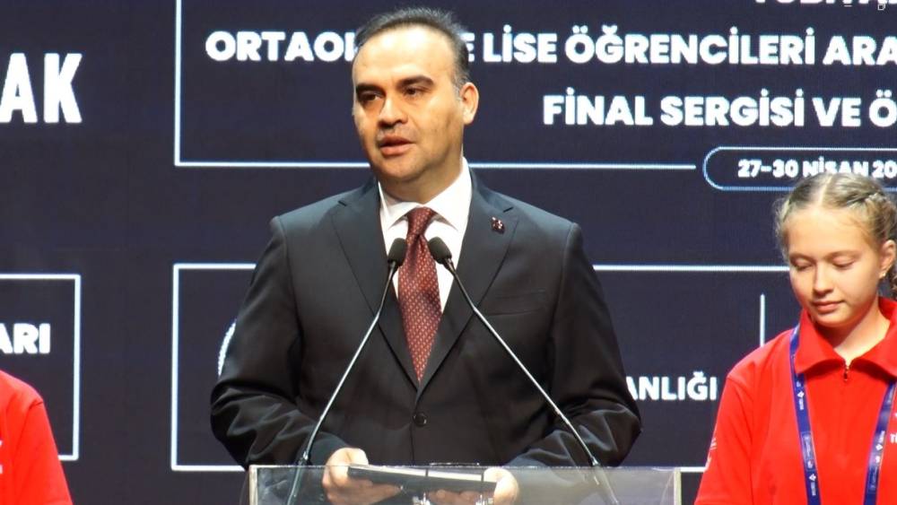 Bakan Kacır: "T&uuml;rk gen&ccedil;liği, tam bağımsız ve m&uuml;reffeh T&uuml;rkiye&rsquo;yi kararlılıkla inşa edecektir"
