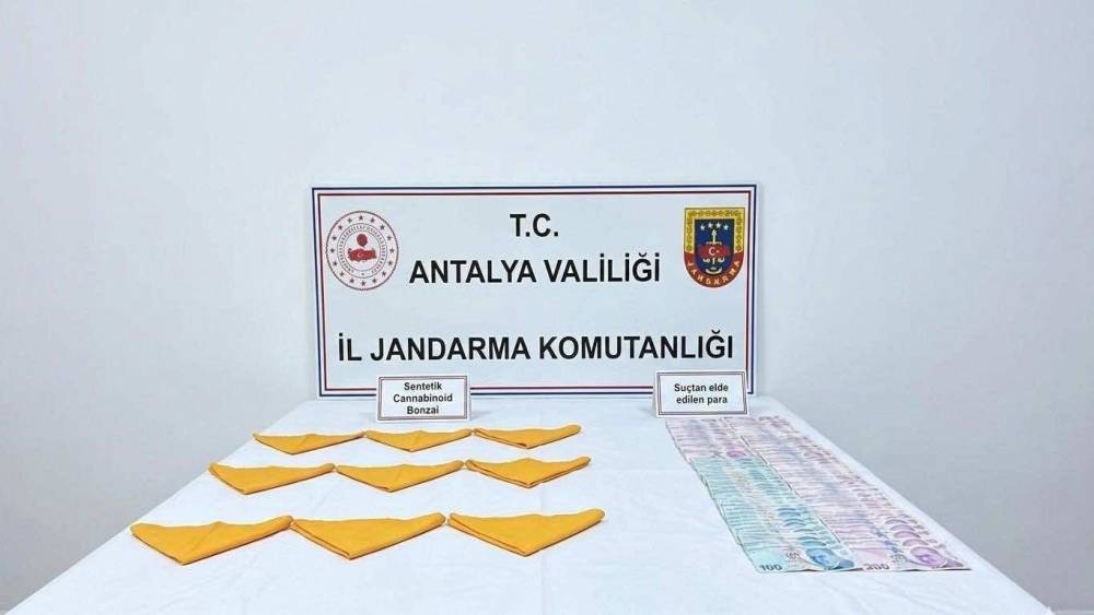 Antalya&rsquo;da 25 bin 600 kullanımlık sentetik kannabinoid maddesi ele ge&ccedil;irildi
