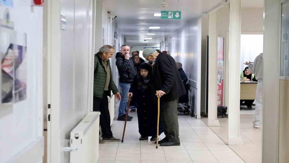 Sakarya&rsquo;da 30 yıllık evli &ccedil;iftlere &uuml;cretsiz sağlık taraması hizmeti
