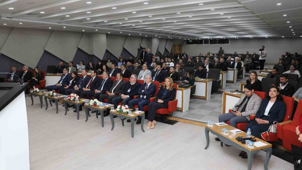 Van TSO&rsquo;da "Dijital D&ouml;n&uuml;ş&uuml;m Konferansı" d&uuml;zenlendi
