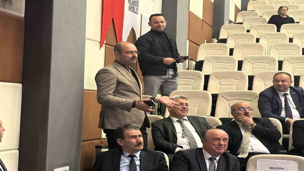 Başkan Kavaklıgil, Tosya&rsquo;daki maden arama s&uuml;recini g&uuml;ndeme taşıdı
