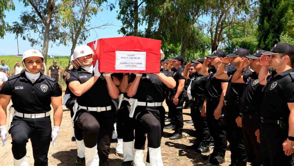 Adanalı şehit Aydın &Uuml;yenarık son yolculuğuna uğurlandı

