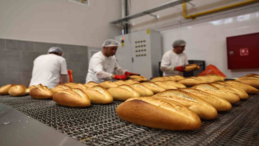 Halk Ekmek 4 yılda 30 milyon ekmek &uuml;retti
