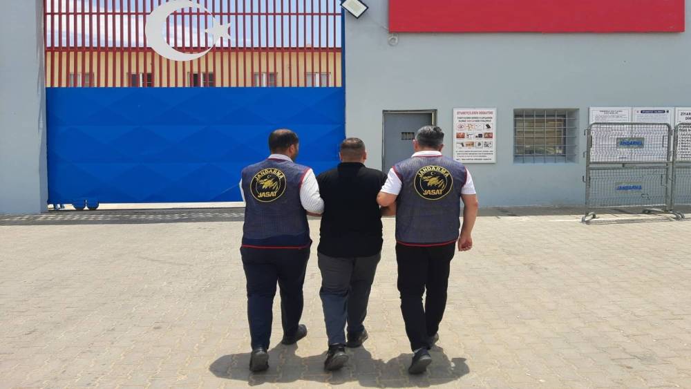Gaziantep&rsquo;te kesinleşmiş hapis cezasıyla aranan 2 ş&uuml;pheli yakalandı
