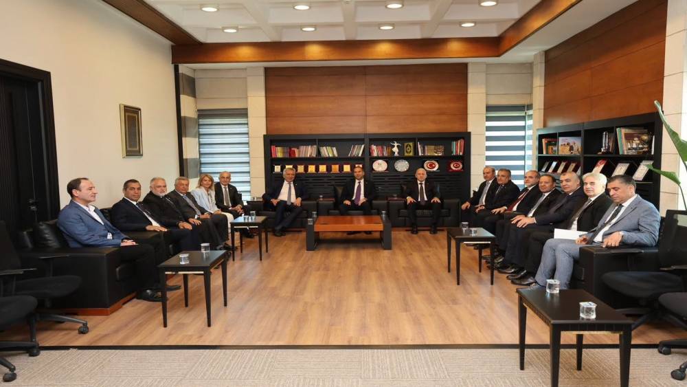 Başkan &Ouml;zdemir İSO heyetine Niğde&rsquo;nin yatırım potansiyelini anlattı
