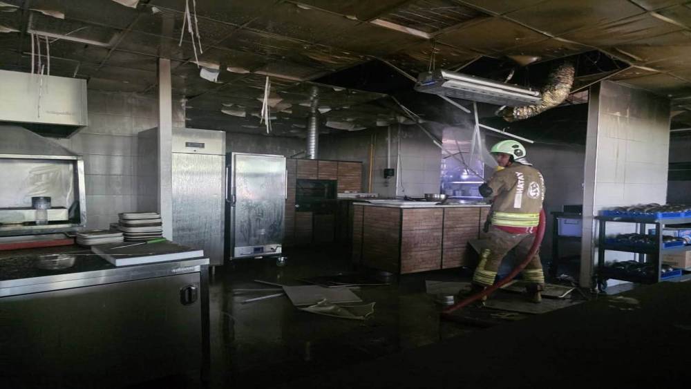 Antakya&rsquo;da restoranın bacasında yangın &ccedil;ıktı
