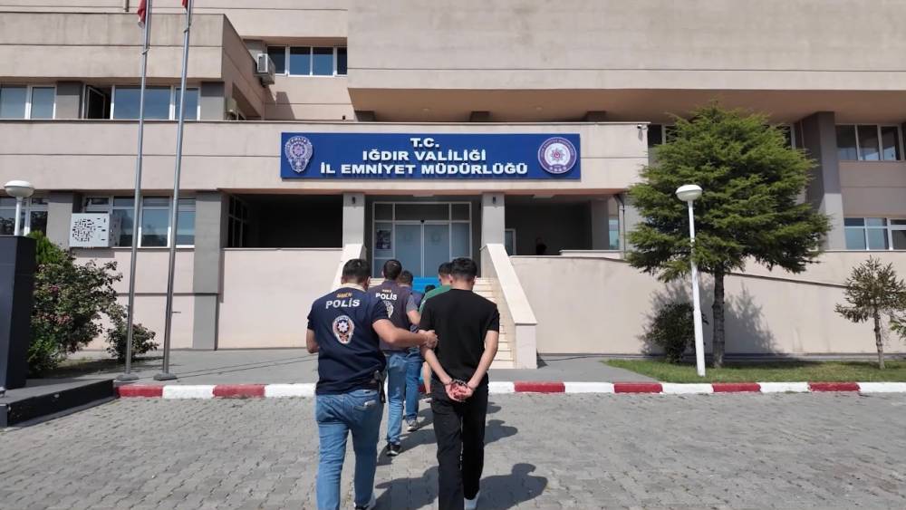 Iğdır&rsquo;da siber dolandırıcılık operasyonu: 4 ş&uuml;pheli tutuklandı
