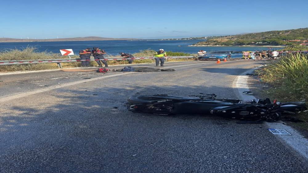 Vidanj&ouml;re &ccedil;arpan 19 yaşındaki motosikletli hayatını kaybetti
