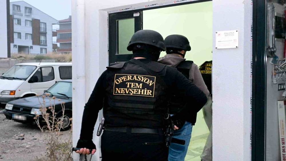 Nevşehir&rsquo;de dijital uyuşturucu ağı &ccedil;&ouml;kertildi: 34 ş&uuml;pheli yakalandı
