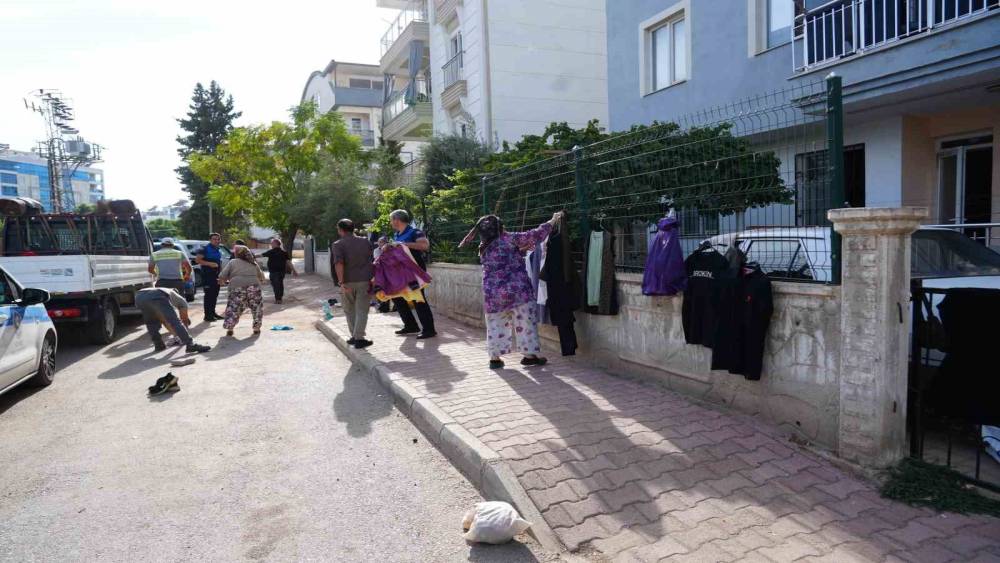 Kepez&rsquo;de pazarlarda kaldırım işgali ve haksız rekabete g&ouml;z a&ccedil;tırılmıyor
