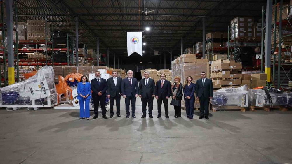 Bakan Bolat: "Dış ticaret hacmimizin 2028 yılı sonunda 50 milyar dolara ulaşmasını &ouml;ng&ouml;r&uuml;yoruz"
