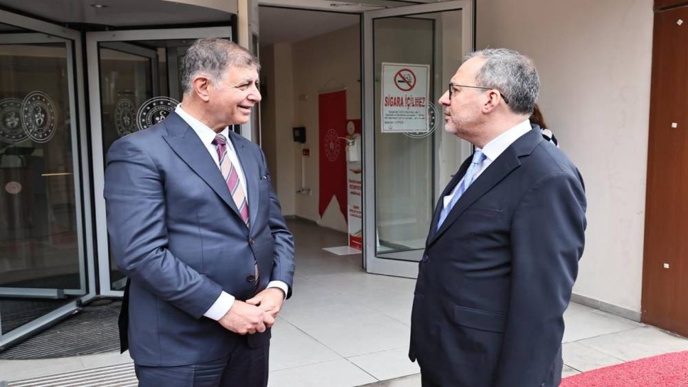 AK Partili Kasapoğlu&rsquo;ndan "Cemil Tugay" a&ccedil;ıklaması: "Siyasette her şey olabilir"
