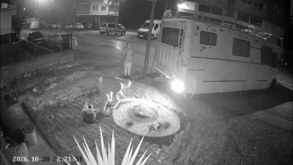 Bursa&rsquo;da inanılmaz kiracı-m&uuml;lk sahibi gerilimi kamerada
