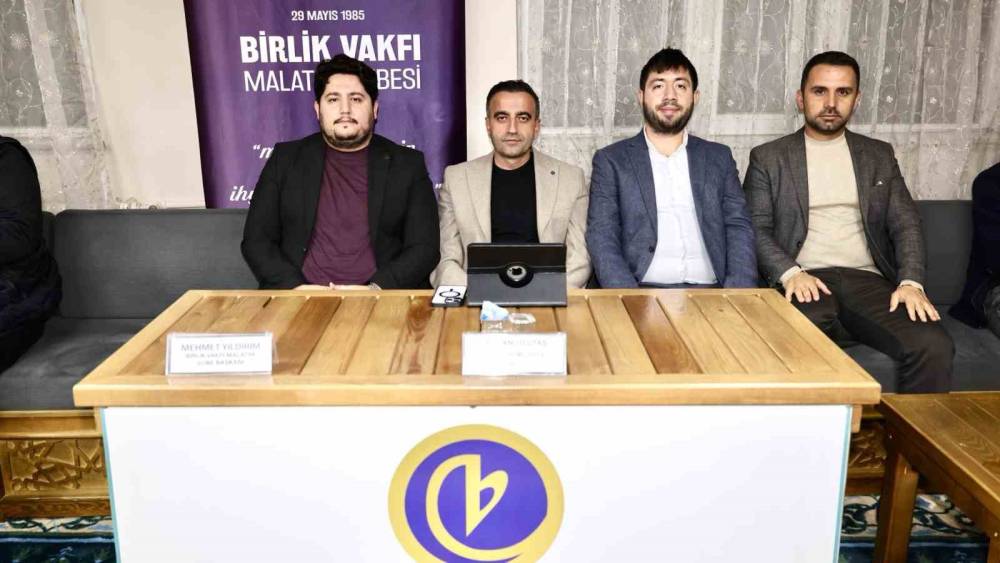 Ak&ccedil;adağ Belediye Başkanı Ulutaş&rsquo;tan "Enkazdan İmara Malatya" s&ouml;yleşisi
