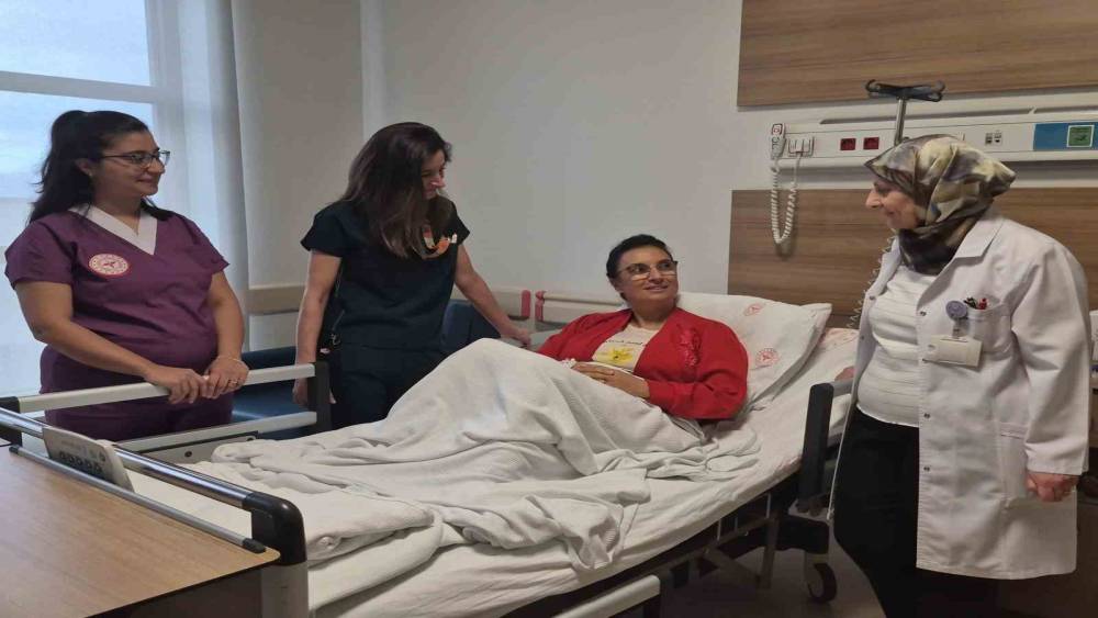 Kesisiz ve dikişsiz rahim ameliyatı Eskişehir&rsquo;de ilk kez ger&ccedil;ekleştirildi
