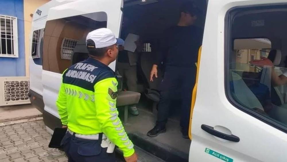 Kilis&rsquo;te okul &ccedil;evrelerinde jandarma ekiplerinden g&uuml;venlik denetimi
