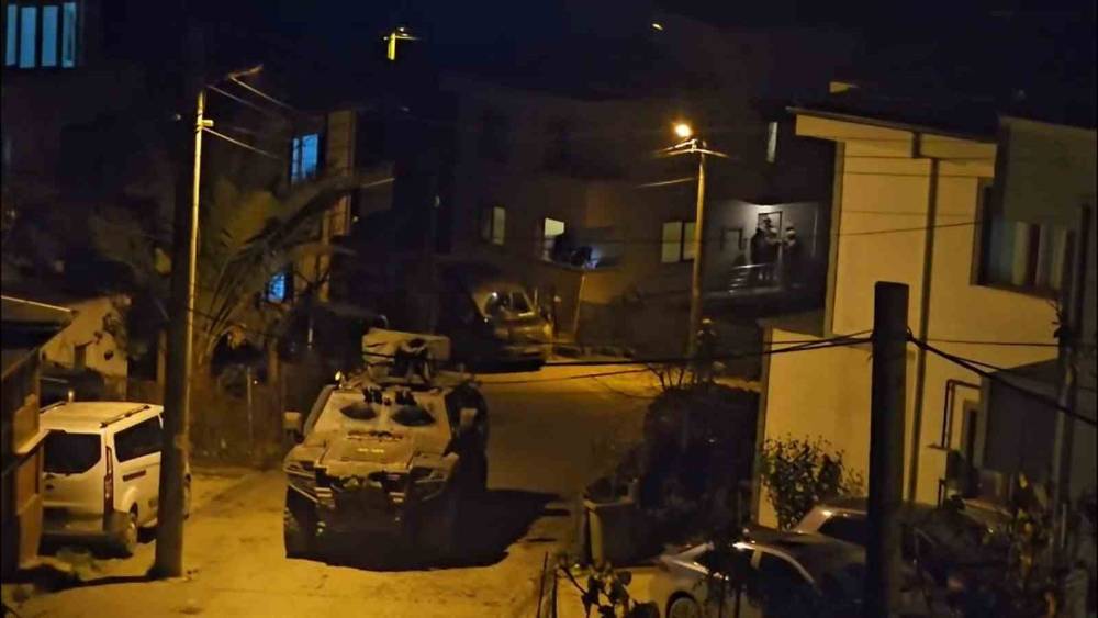 Yalova&rsquo;da DAEŞ operasyonları sabaha kadar s&uuml;rd&uuml;
