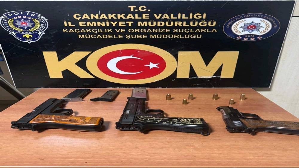 &Ccedil;anakkale&rsquo;de huzur uygulamalarında uyuşturucu ve g&ouml;&ccedil;men ka&ccedil;ak&ccedil;ılığından 6 ş&uuml;pheli tutuklandı
