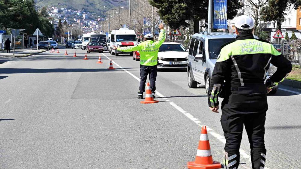 Ordu&rsquo;da bir haftada 20 binden fazla ara&ccedil; ve s&uuml;r&uuml;c&uuml;s&uuml; denetlendi

