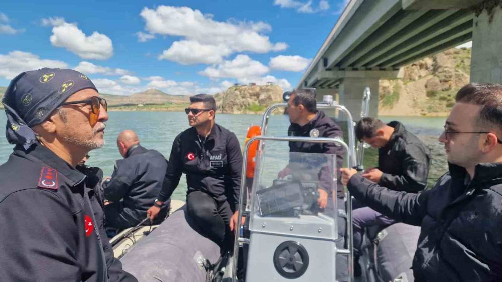 Kaymakam &Ouml;ztoprak: "Geniş kapsamlı arama ve kurtarma &ccedil;alışmaları sonucunda şahsa ulaşıldı"
