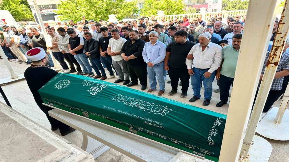 Adıyaman&rsquo;daki motosiklet kazasında hayatını kaybeden gen&ccedil; son yolculuğuna uğurlandı
