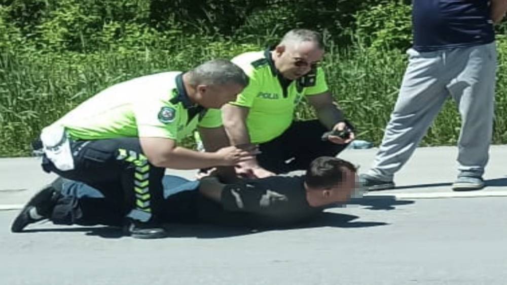 Kaza sonrası ka&ccedil;an alkoll&uuml; s&uuml;r&uuml;c&uuml; kovalamacada yakalandı: 342 bin 719 lira para cezası yazıldı
