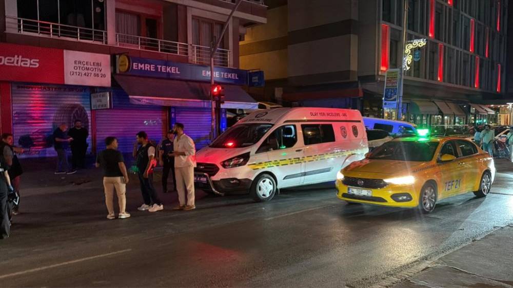 Ey&uuml;psultan&rsquo;da d&uuml;zenlenen silahlı saldırıda yaralananlardan bir kişi hayatını kaybetti
