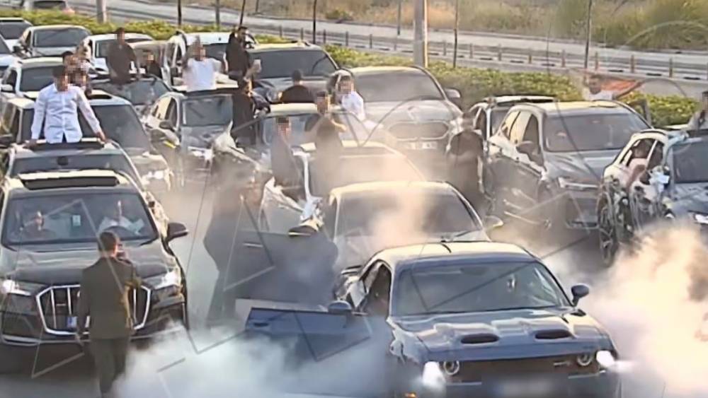 Mersin&rsquo;de d&uuml;ğ&uuml;n konvoyunda yolu kapatan 7 s&uuml;r&uuml;c&uuml;ye 695 bin 862 lira ceza
