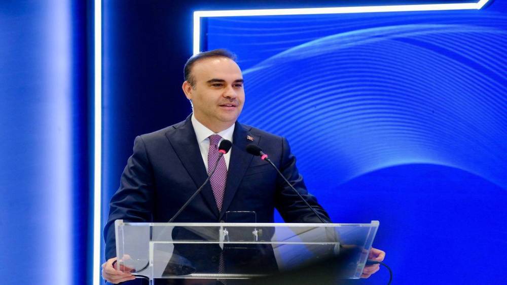 Bakan Kacır: "Ekonomi 24 &ccedil;eyrektir b&uuml;y&uuml;yor"