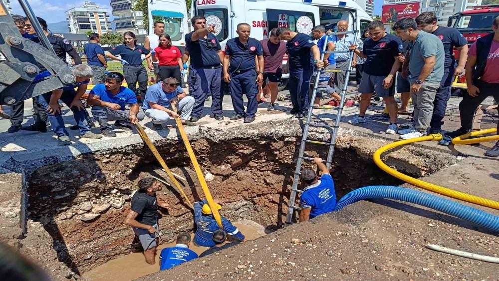 G&ouml;&ccedil;&uuml;kte mahsur kalan iş&ccedil;i i&ccedil;in zamanla yarış
