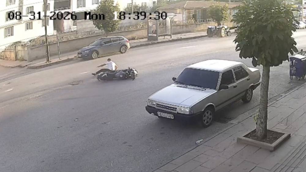 &Ccedil;orum&rsquo;da motosiklet ile bisiklet &ccedil;arpıştı: 2 yaralı

