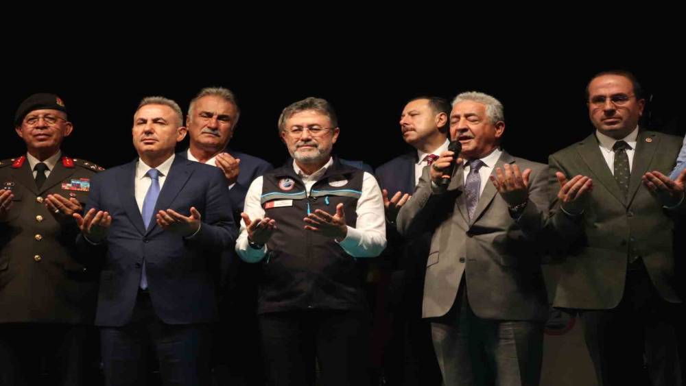 Bakan Yumaklı&rsquo;dan balık&ccedil;ılara 40 milyon liralık kredi m&uuml;jdesi
