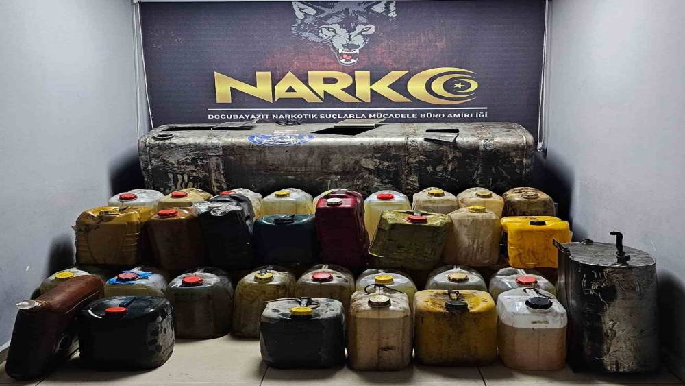 Ağrı’da tırlarda 761 kilo metamfetamin ele geçirildi
