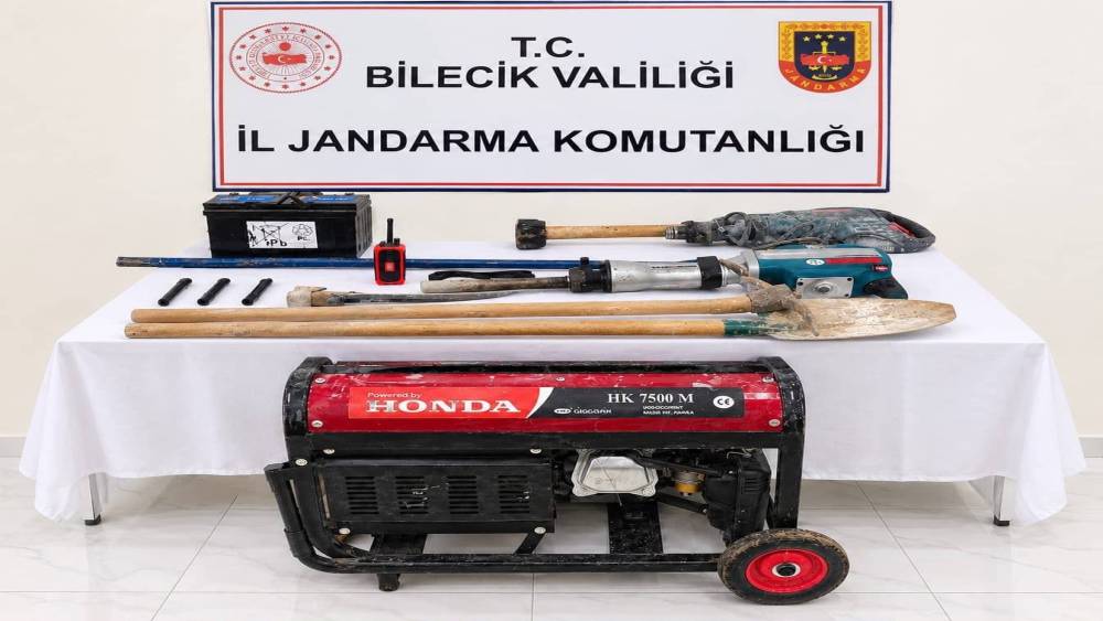 Bilecik&rsquo;te define arayan 12 kişi su&ccedil;&uuml;st&uuml; yakalandı
