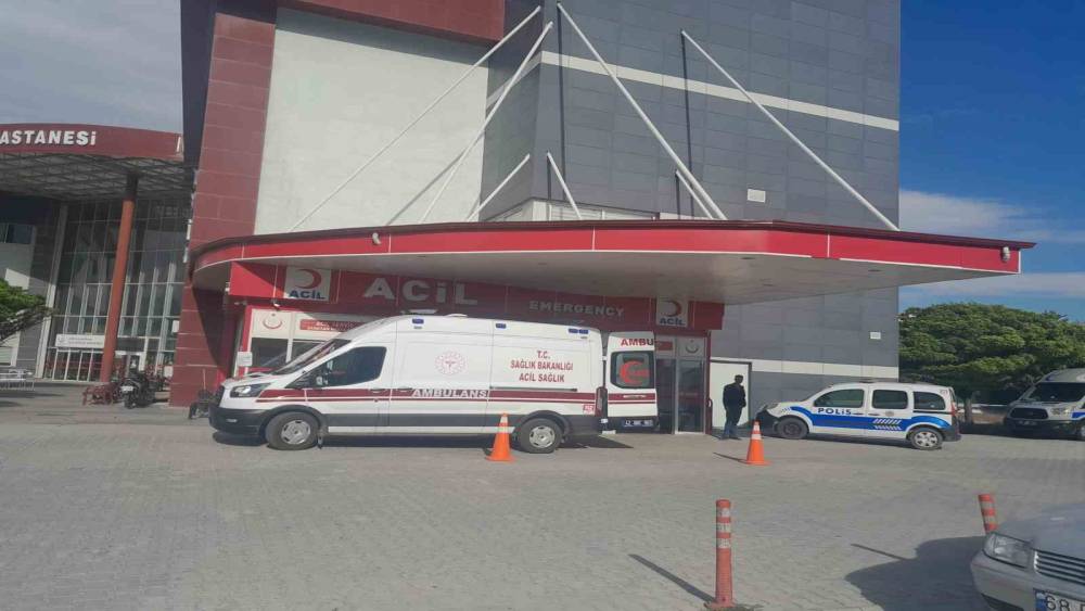 Karapınar&rsquo;da otomobil ile motosiklet &ccedil;arpıştı: 2 yaralı
