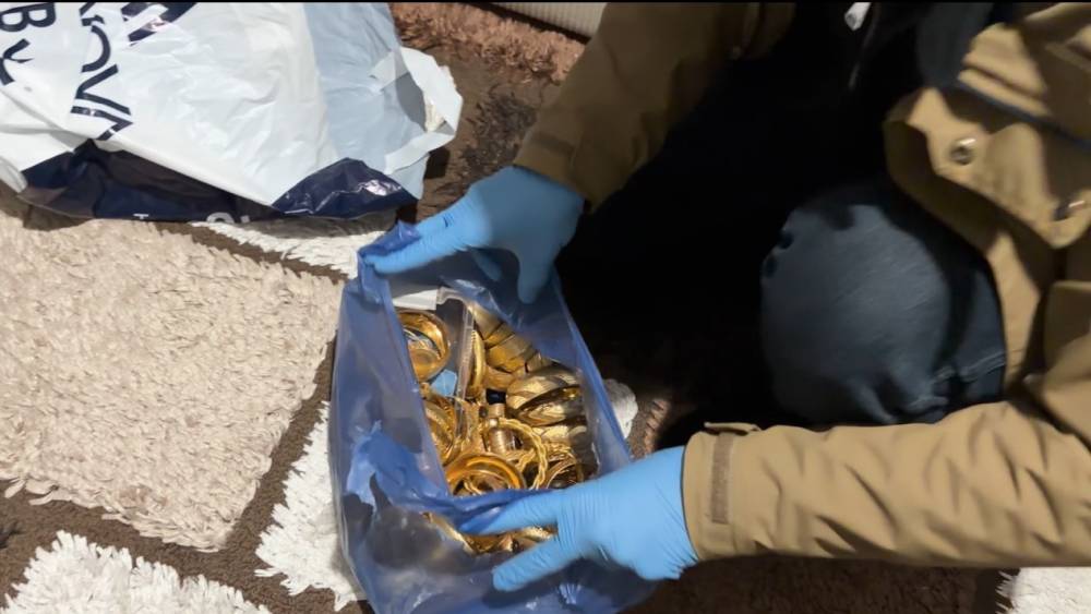 Iğdır&rsquo;da kuyumcu hırsızlığı: 2 kilo altın ele ge&ccedil;irildi
