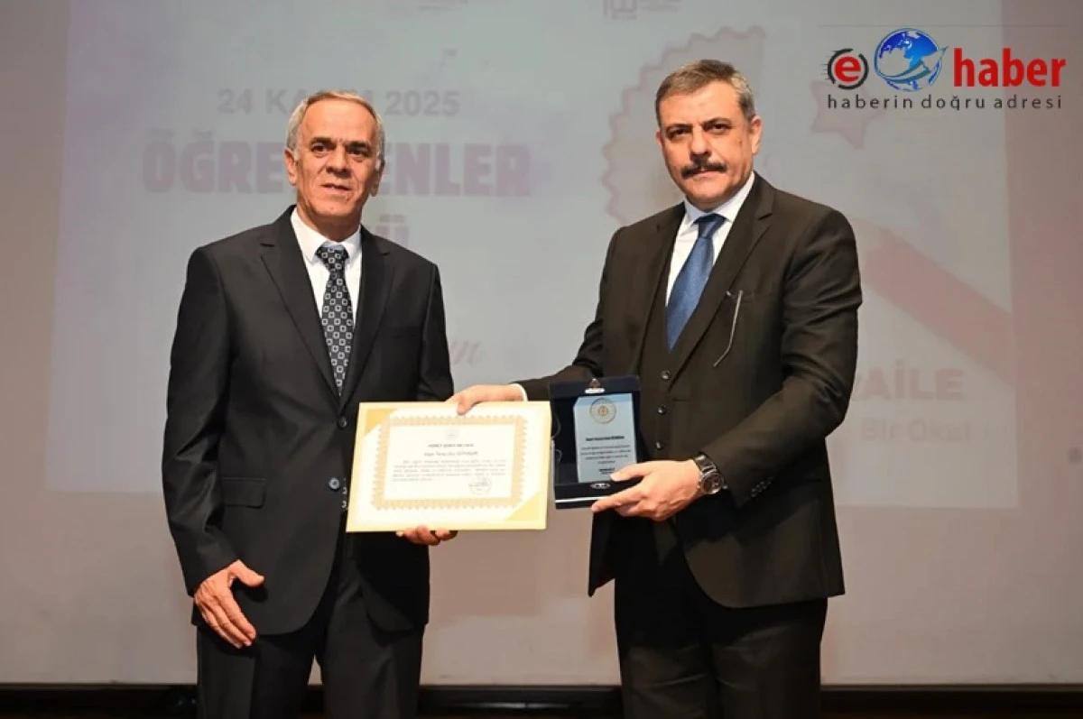 Erzurum’da 24 Kasım Öğretmenler Günü Kutlandı