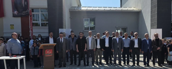 Aziziye İl&ccedil;e Milli Eğitim M&uuml;d&uuml;rl&uuml;ğ&uuml;&rsquo;n&uuml;n geleneksel hale getirdiği &ldquo;İlkokullar &Ccedil;ocuk Oyunları Şenliği&rdquo;, Ertuğrul Gazi İlkokulu&rsquo;nda &uuml;&ccedil;&uuml;nc&uuml; kez coşkulu bir atmosferde ger&ccedil;ekleştirildi. 