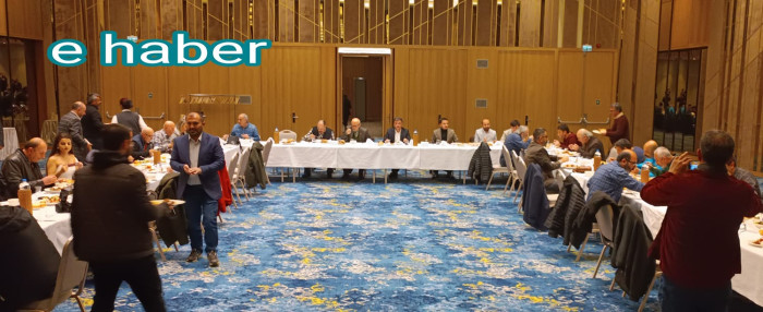AK Parti'den Aday Adayı olan Erzurum'lu iş adamı Fuat Demir Basın mensuplarına iftar yemeği verdi.