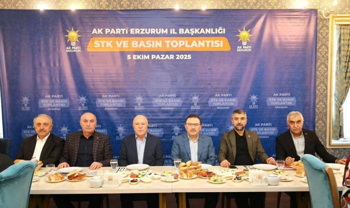 “Bu Şehirde Birbirimize Katlanacağız, Seveceğiz, Güleceğiz”