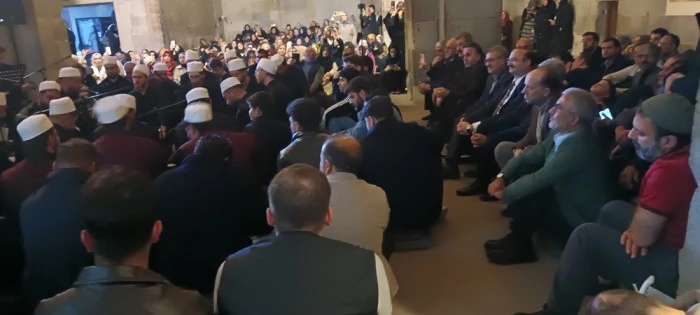 Yakutiye Medresesi'nde Ge&ccedil;mişle Gelecek Aynı Halkada Buluştu