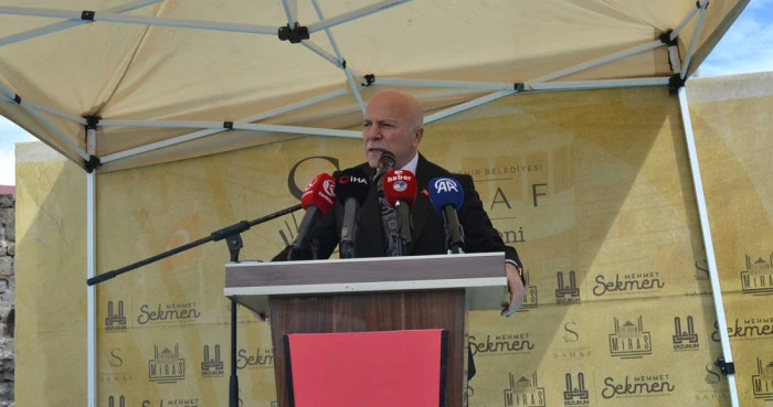 &ldquo;Sekmen, Tarihi Konakta Sahaf A&ccedil;tı&rdquo;